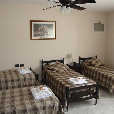 Hotel Euzko Alkartasuna Macachín Екстериор снимка