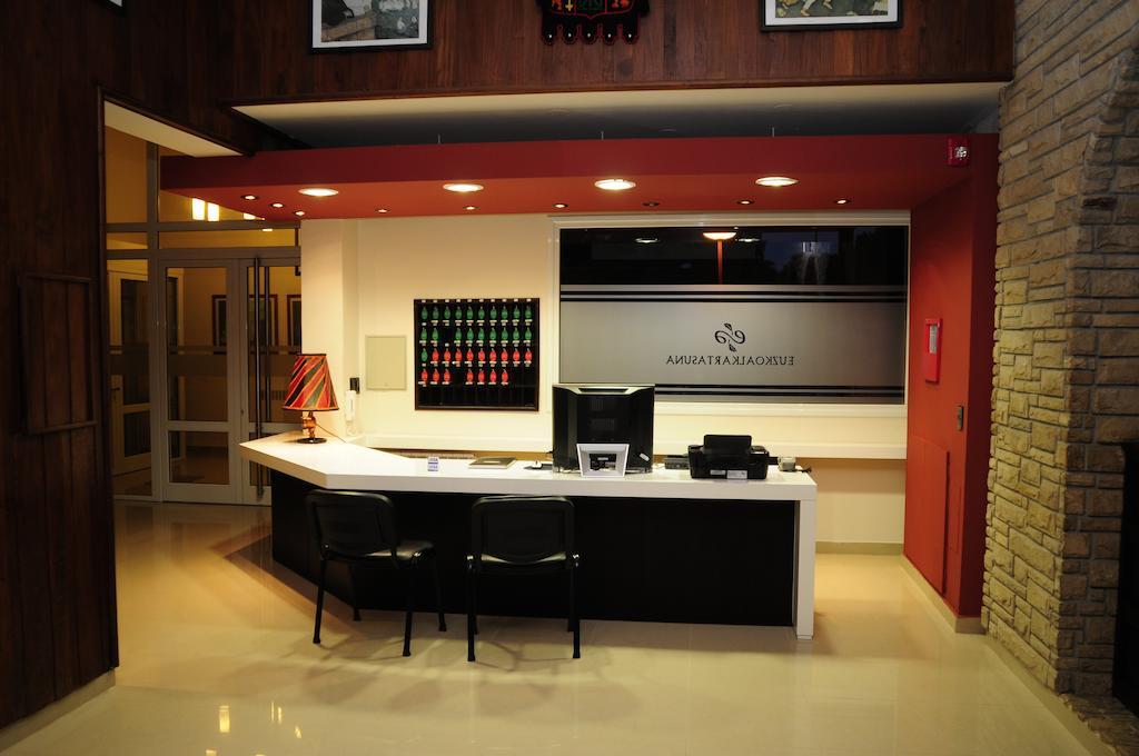 Hotel Euzko Alkartasuna Macachín Екстериор снимка