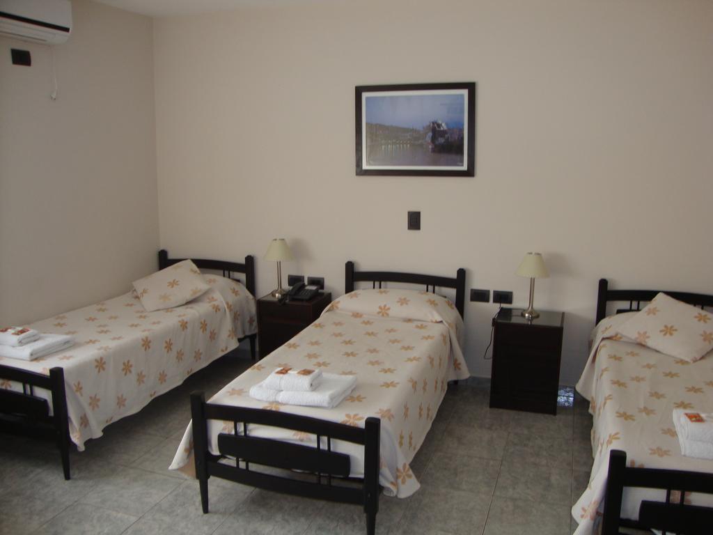 Hotel Euzko Alkartasuna Macachín Екстериор снимка