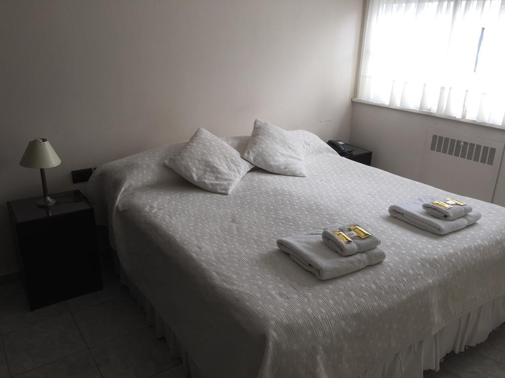 Hotel Euzko Alkartasuna Macachín Екстериор снимка