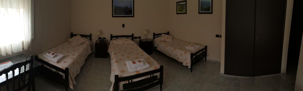 Hotel Euzko Alkartasuna Macachín Екстериор снимка