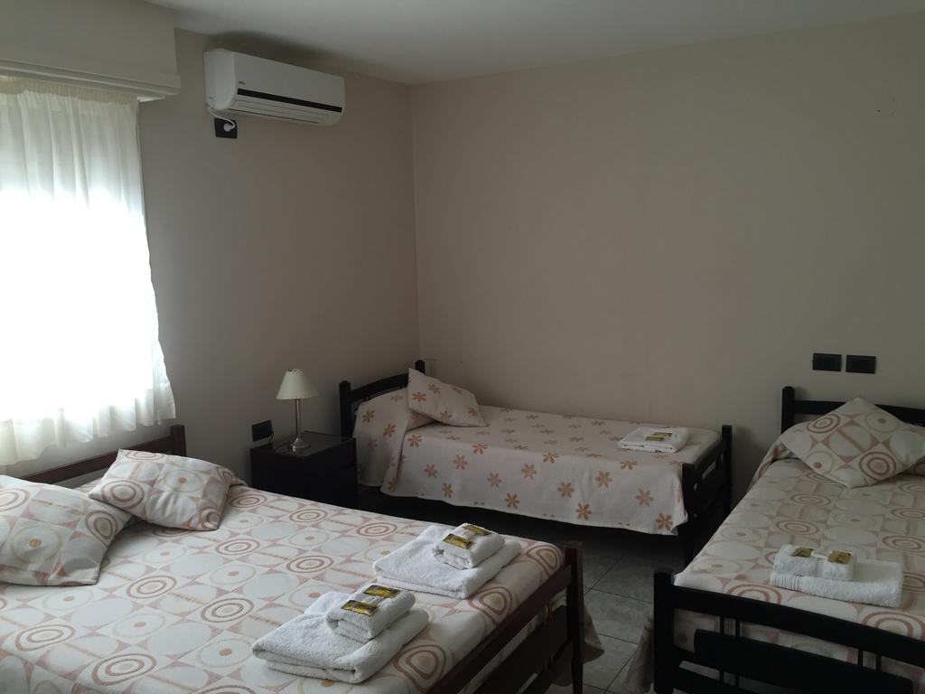 Hotel Euzko Alkartasuna Macachín Екстериор снимка