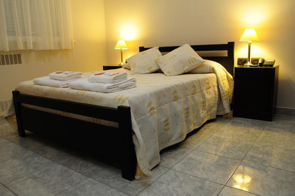 Hotel Euzko Alkartasuna Macachín Стая снимка